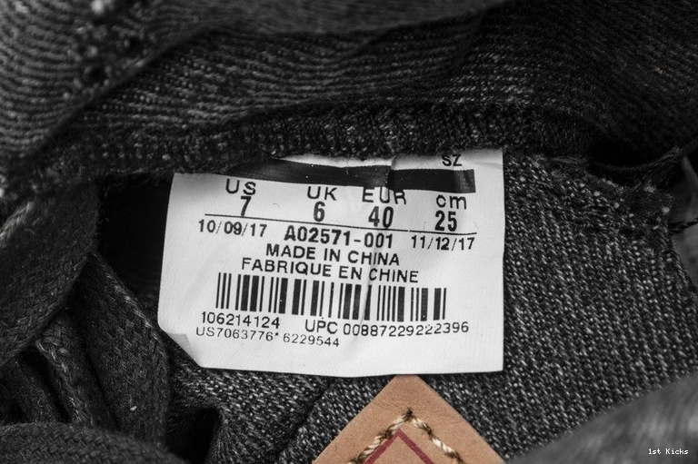 AO2571-001 Black Denim 4 Jordan Levi's Air 1101